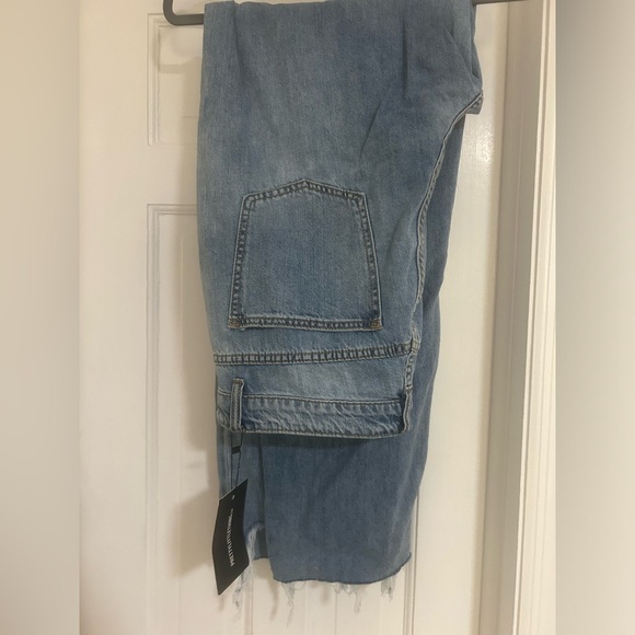PRETTYLITTLETHING Tall Light Blue Wash Extreme Ripped Hem Boyfriend Denim Jeans - Picture 2 of 9